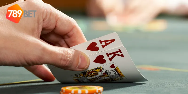 Chơi poker trực tuyến với nhiều biến thể khác nhau