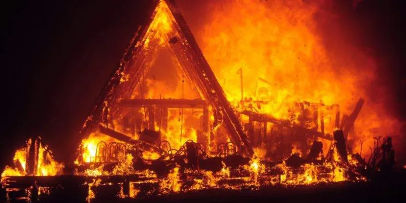 Mơ thấy ngôi nhà mình bị cháy