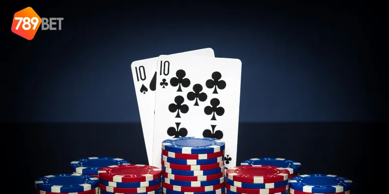 Cách cược trong bài poker stud 5 lá
