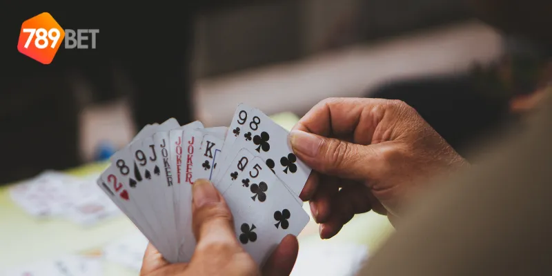 Hướng Dẫn Chơi Bài Phỏm Tá Lả Tại 789BET Dễ Hiểu Nhất 2 Giới thiệu về bài phỏm tá lả và luật chơi cơ bản