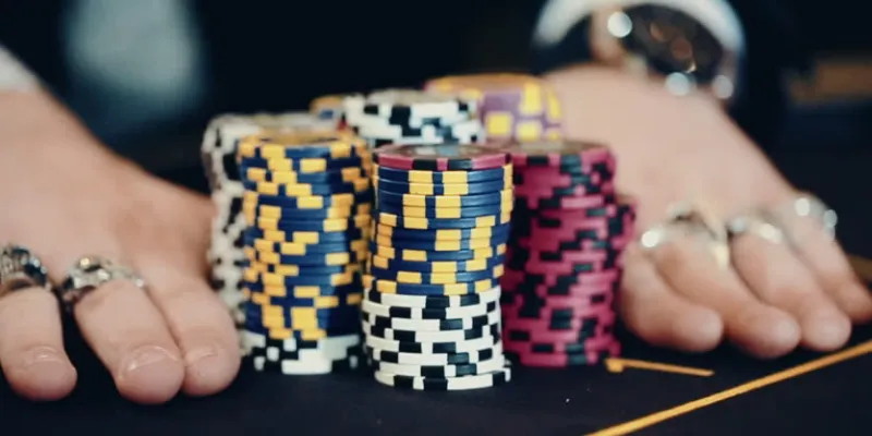 Poker giải trí trực tuyến là gì?